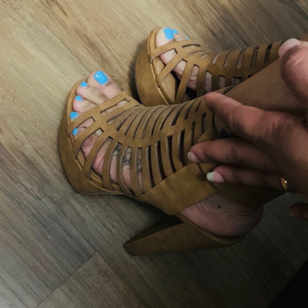 Platform heels - Picture 5 of 6